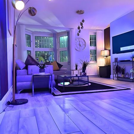 *Luxury 9Ine Lush Jacuzzi Apartment & Balcony* Birmingham Exteriör bild